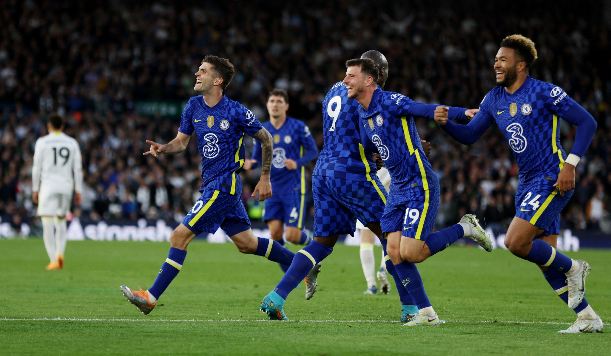 队寻找一个 队寻找一个