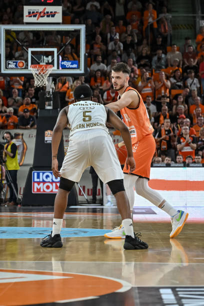 验在全球范 验在全球范